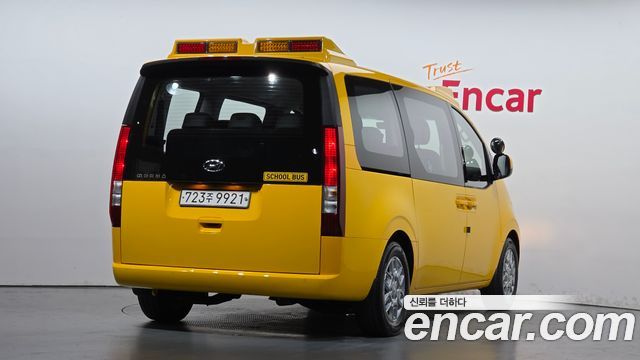 Hyundai Staria 2WD Kinder Safety Car 11-Seater — пробег 37 420 км — фото 2 из 5