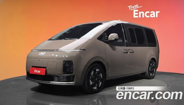 Hyundai Staria EV Lounge 11-Seater Prestige — пробег 679 км — фото 1 из 5