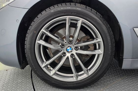 BMW 5-Series 520d xDrive M Sport Package Plus — пробег 152 100 км — фото 5 из 5