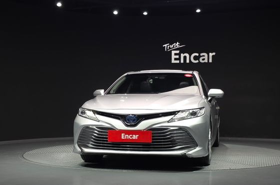 Toyota Camry 2.5 XLE Hybrid — пробег 132 688 км — фото 3 из 5