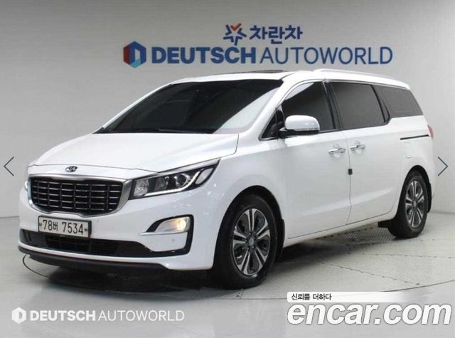 Kia Carnival 11-Seater Prestige — пробег 216 917 км — фото 1 из 3