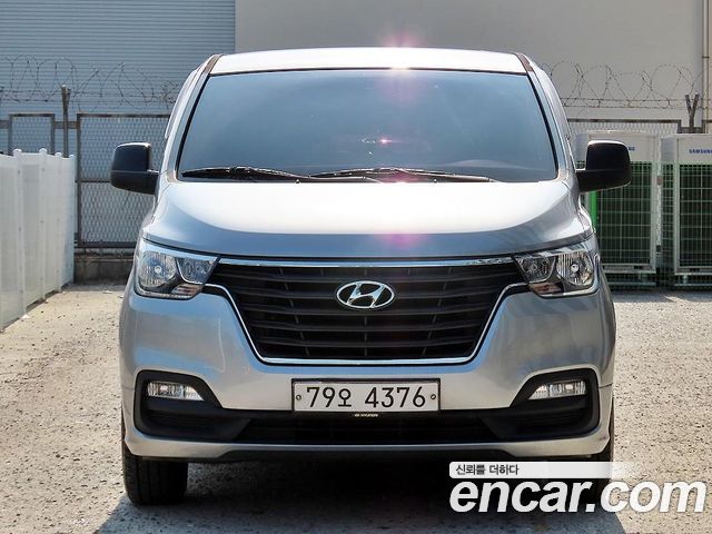Hyundai Starex Wagon 12-Seater Smart — пробег 86 900 км — фото 3 из 5
