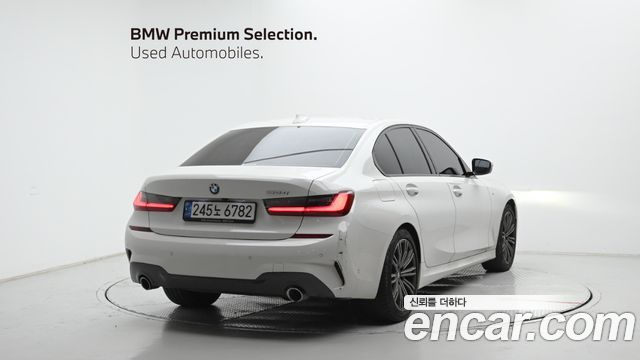 BMW 3-Series 320i M Sport — пробег 65 595 км — фото 2 из 5