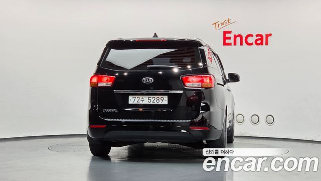 Kia Carnival 11-seater Luxury — пробег 187 130 км — фото 4 из 5