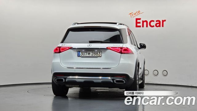 Mercedes-Benz GLE-Class GLE300d 4MATIC — пробег 73 604 км — фото 4 из 5