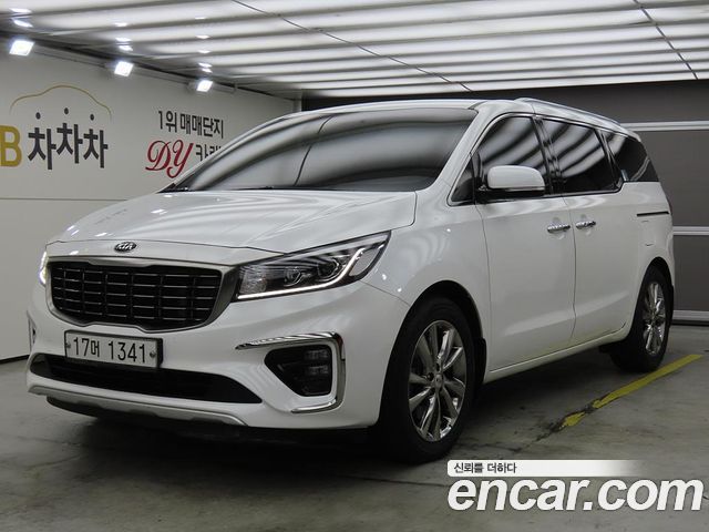 Kia Carnival 9-Seater Prstige — пробег 75 072 км — фото 1 из 5