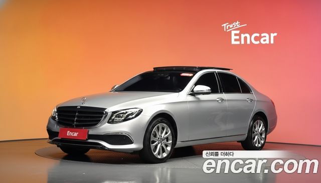 Mercedes-Benz E-Class E300 4MATIC Exclusive — пробег 82 573 км — фото 1 из 5