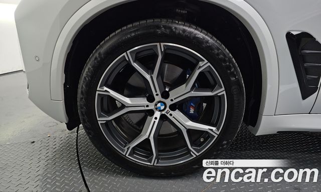 BMW X5 xDrive 30d M Sport — пробег 7 377 км — фото 5 из 5