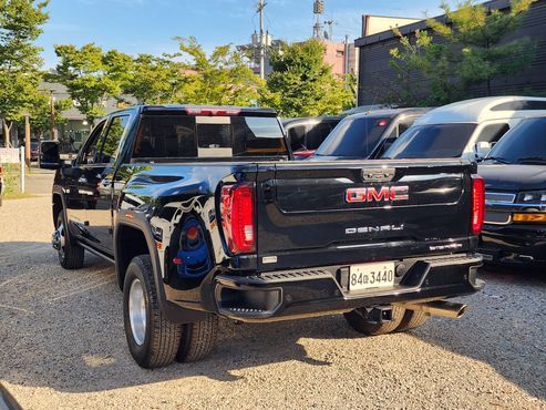 GMC Sierra 3500HD — пробег 12 199 км — фото 2 из 5