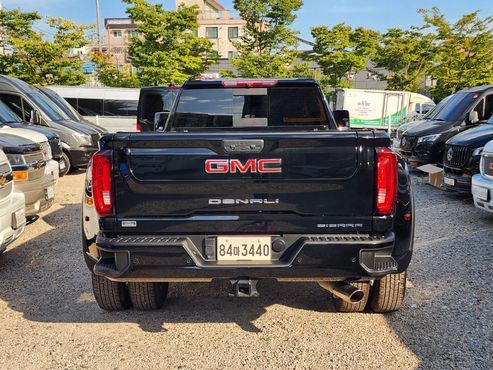 GMC Sierra 3500HD — пробег 12 199 км — фото 4 из 5