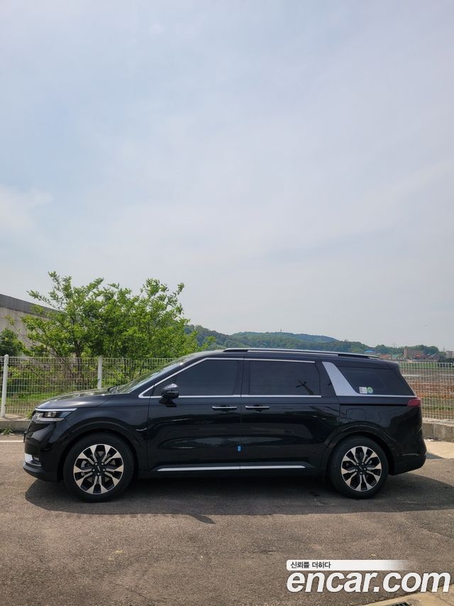 Kia Carnival 9-Seater Noblesse — пробег 70 000 км — фото 2 из 5