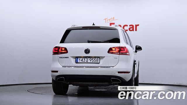 Volkswagen Touareg V6 3.0 TDI Bluemotion 7P5 — пробег 165 418 км — фото 4 из 5