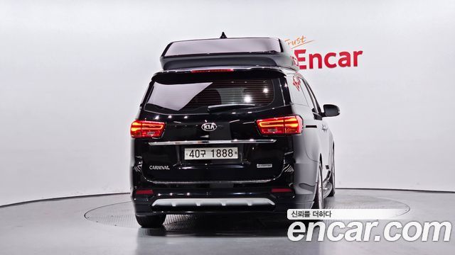 Kia Carnival из Кореи Encar