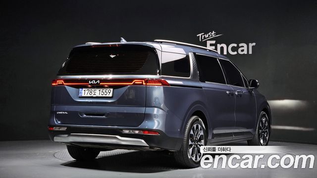 Kia Carnival 9-Seater Signature — пробег 77 467 км — фото 2 из 5