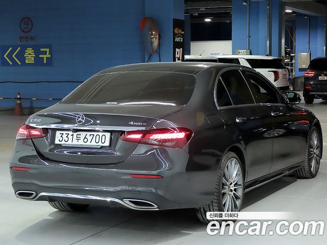 Mercedes-Benz E-Class E350 4MATIC AMG Line Edition — пробег 59 000 км — фото 2 из 5