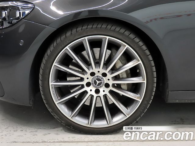 Mercedes-Benz E-Class E350 4MATIC AMG Line Edition — пробег 59 000 км — фото 5 из 5