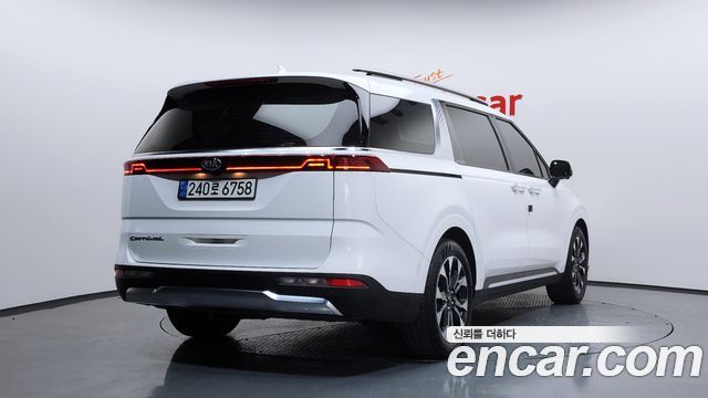 Kia Carnival из Кореи Encar