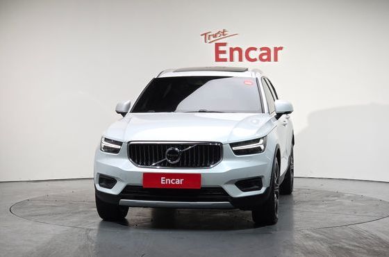 Volvo XC40 B4 Inscription — пробег 53 393 км — фото 3 из 5