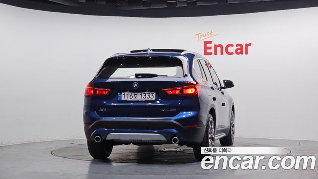 BMW X1 xDrive 20i xLine — пробег 17 739 км — фото 4 из 5