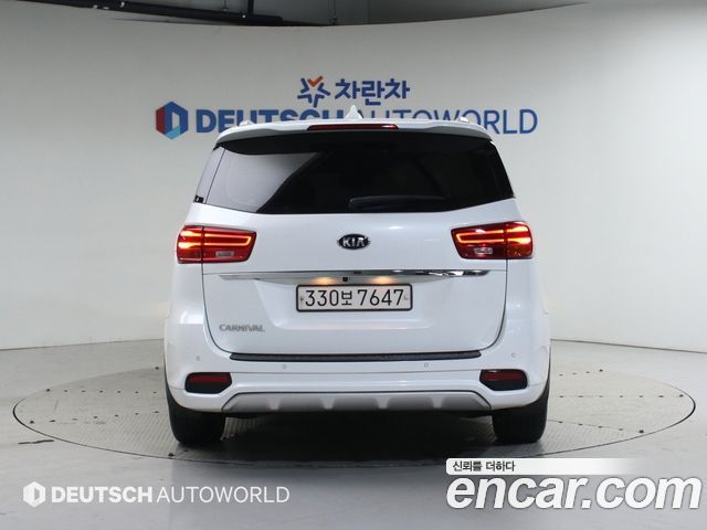 Kia Carnival из Кореи Encar