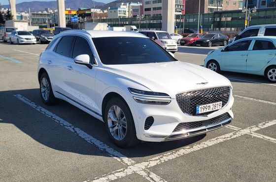 Genesis GV70 2.5T Gasoline 2WD — пробег 68 000 км — фото 3 из 5