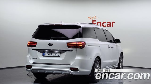 Kia Carnival из Кореи Encar