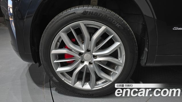 Maserati Levante из Кореи Encar