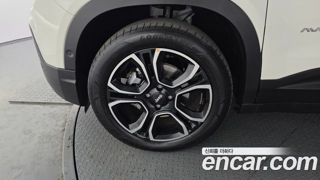Jeep Avenger из Кореи Encar