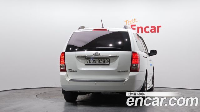 Kia Carnival Grand Carnival President — пробег 207 699 км — фото 4 из 5
