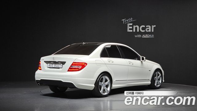 Mercedes-Benz C-Class C200 CGI AVANTGARDE — пробег 62 582 км — фото 2 из 5