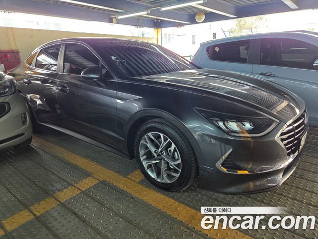 Hyundai Sonata 2.0 Premium — пробег 72 000 км — фото 4 из 5