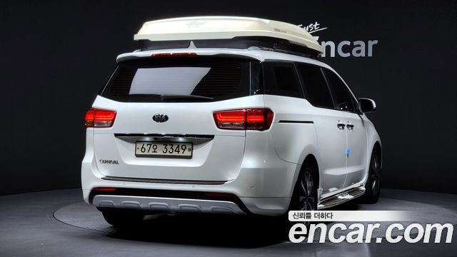 Kia Carnival из Кореи Encar
