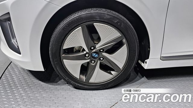 Hyundai Ioniq из Кореи Encar