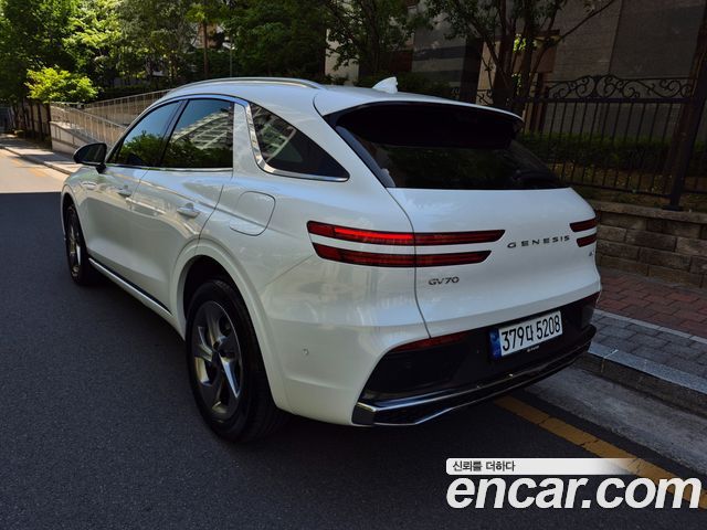 Genesis GV70 2.5T Gasoline AWD — пробег 6 300 км — фото 5 из 5
