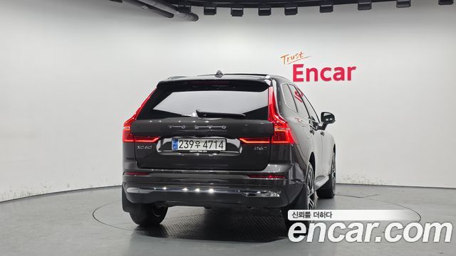 Volvo XC60 B6 Ultimate Bright — пробег 30 551 км — фото 4 из 5