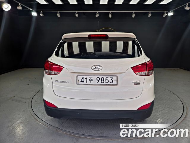 Hyundai Tucson Diesel 2WD X20 Luxury — пробег 273 174 км — фото 4 из 5