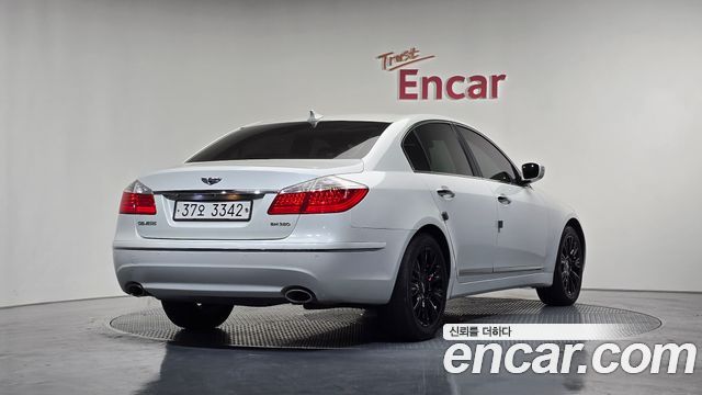 Hyundai Genesis из Кореи Encar