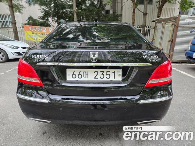 Hyundai Equus из Кореи Encar