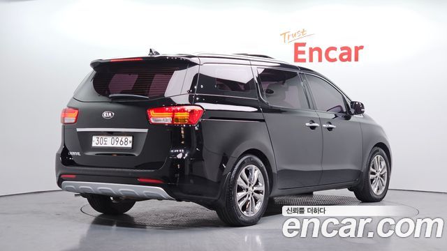 Kia Carnival из Кореи Encar