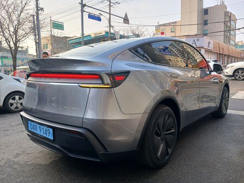 Tesla Model Y Long Range AWD — пробег 546 км — фото 5 из 5