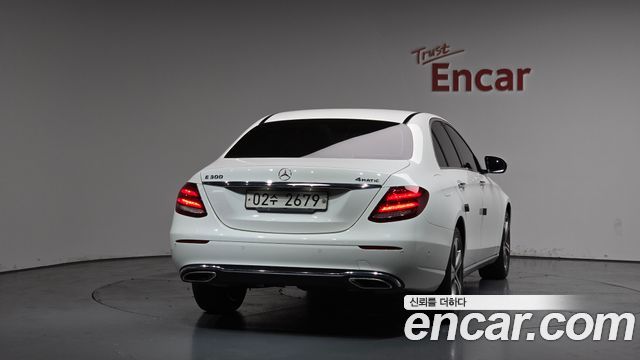 Mercedes-Benz E-Class E300 4MATIC AV Intelligent Drive — пробег 63 947 км — фото 4 из 5