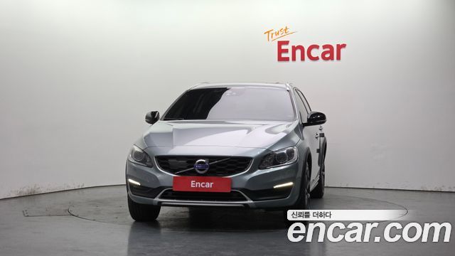 Volvo V60 T5 AWD — пробег 137 965 км — фото 3 из 5