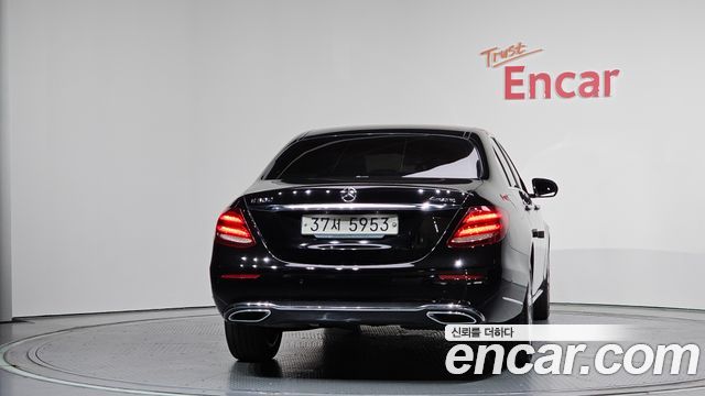 Mercedes-Benz E-Class из Кореи Encar
