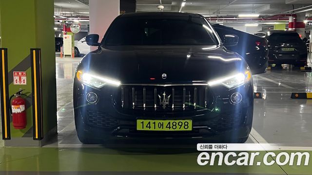 Maserati Levante из Кореи Encar