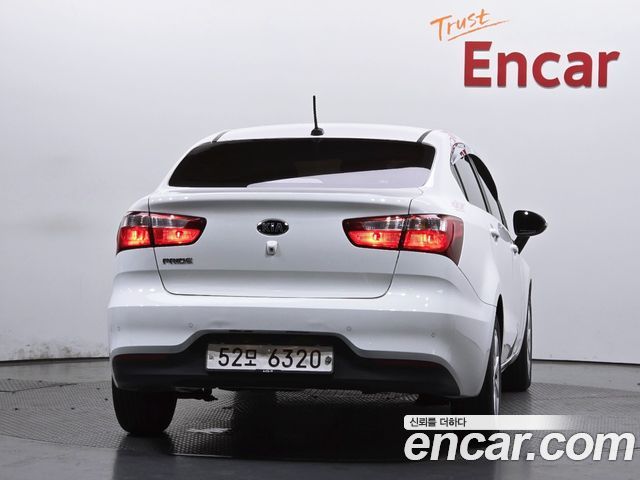 Kia pride из Кореи Encar