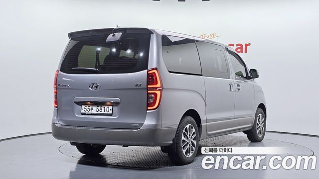 Hyundai Starex 4WD Urban 9-Seater Exclusive — пробег 73 693 км — фото 2 из 5