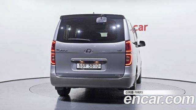 Hyundai Starex 4WD Urban 9-Seater Exclusive — пробег 73 693 км — фото 4 из 5