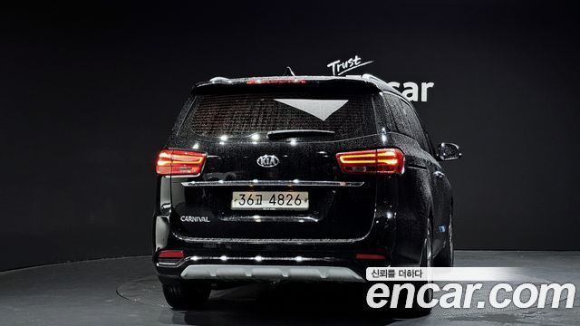 Kia Carnival из Кореи Encar