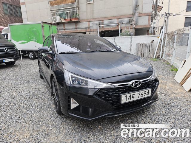 Hyundai AVANTE 1.6 Turbo Sport Premium — пробег 180 000 км — фото 1 из 5