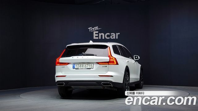 Volvo V60 из Кореи Encar